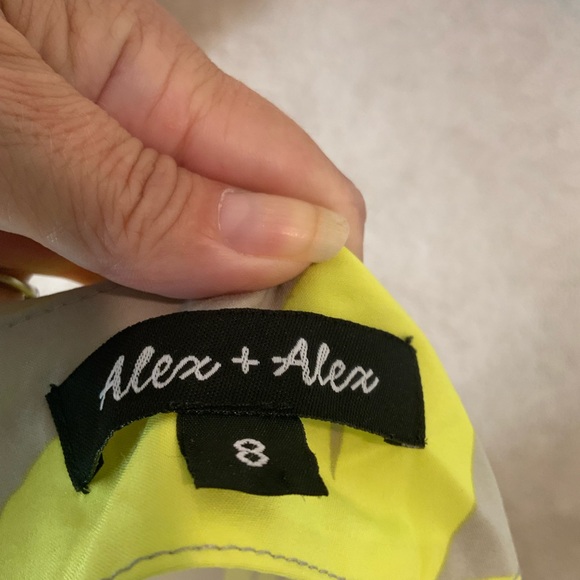 Alex +Alex Floral Wrap Dress in Gray and Yellow size 8 - Picture 10 of 10